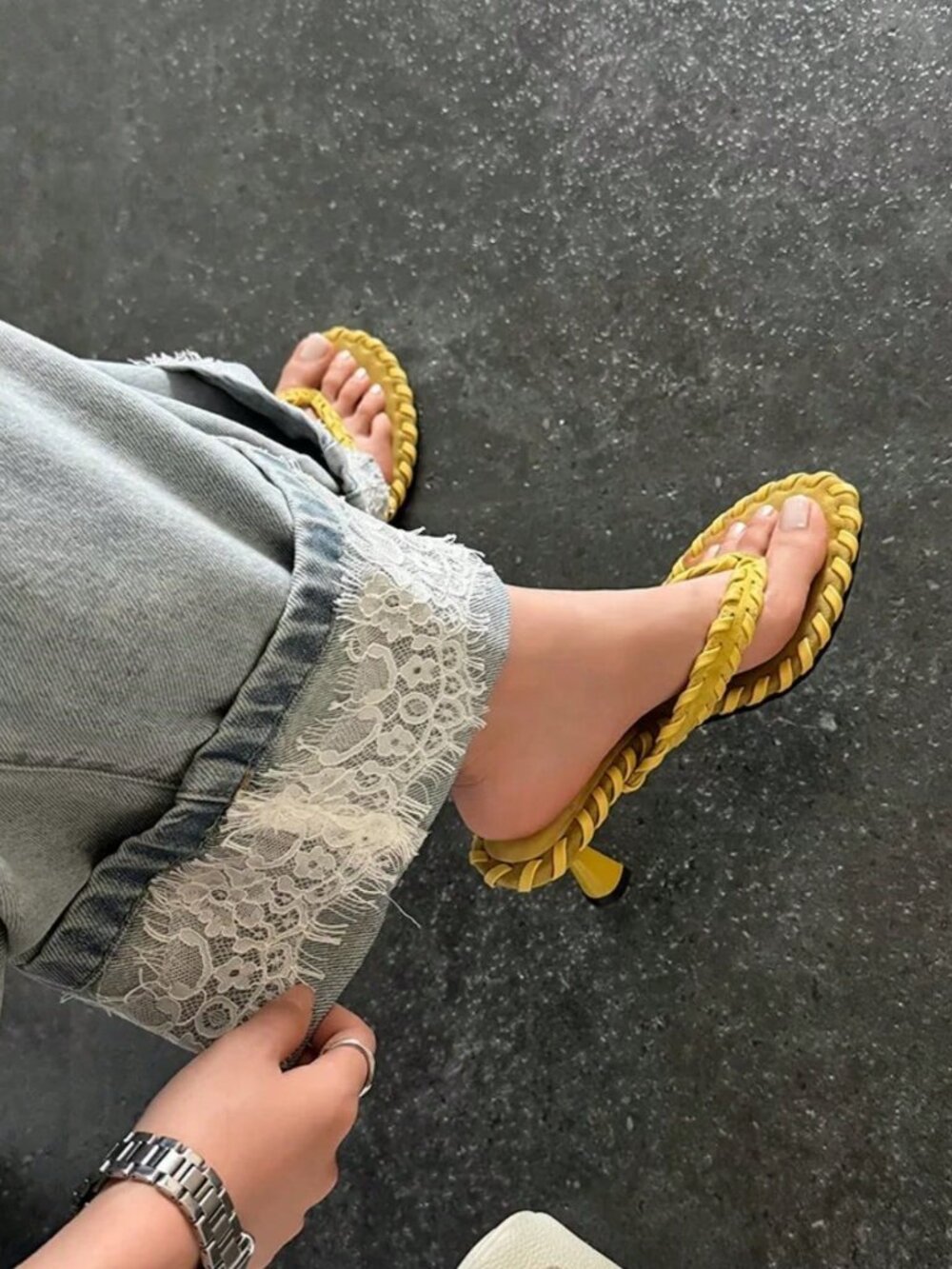 Yellow Chic Women's French Open-Toe Thong Stiletto Kitten Heel Flip-Flop Sandals - Picture 4 of 5